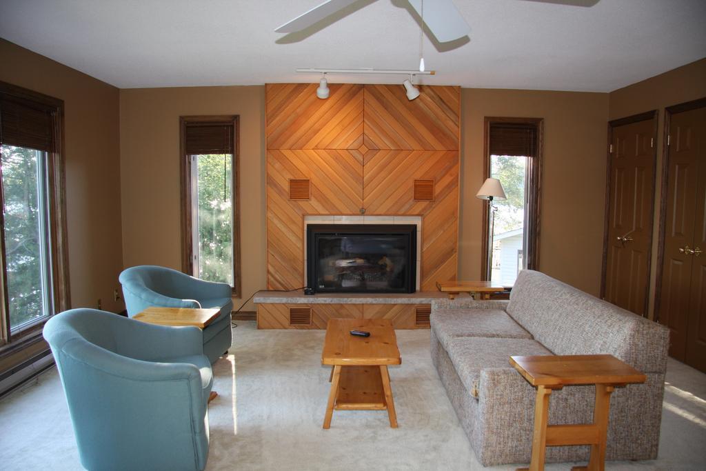 Pow Wow Point Lodge Huntsville Pokoj fotografie